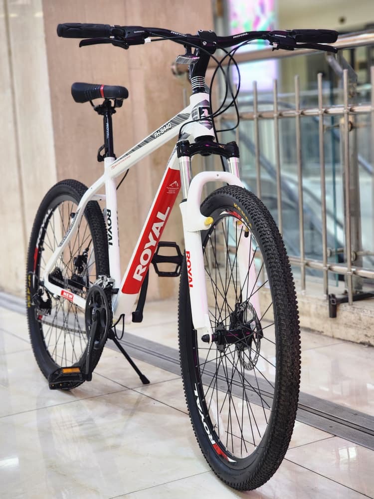 سیم از داخل بدنه